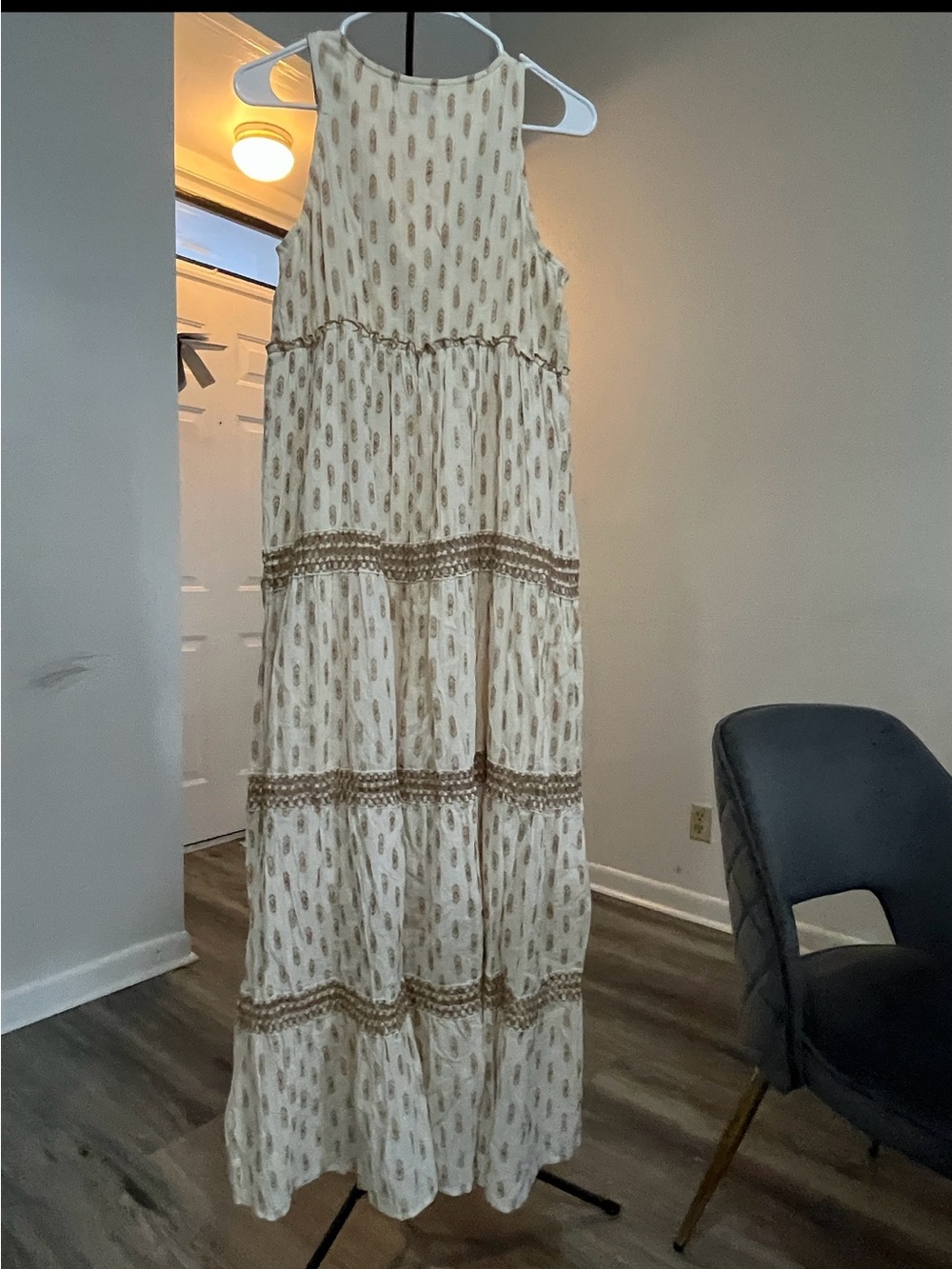 Cream V-Neck Cotton Maxi Dress - Picture 4 of 9